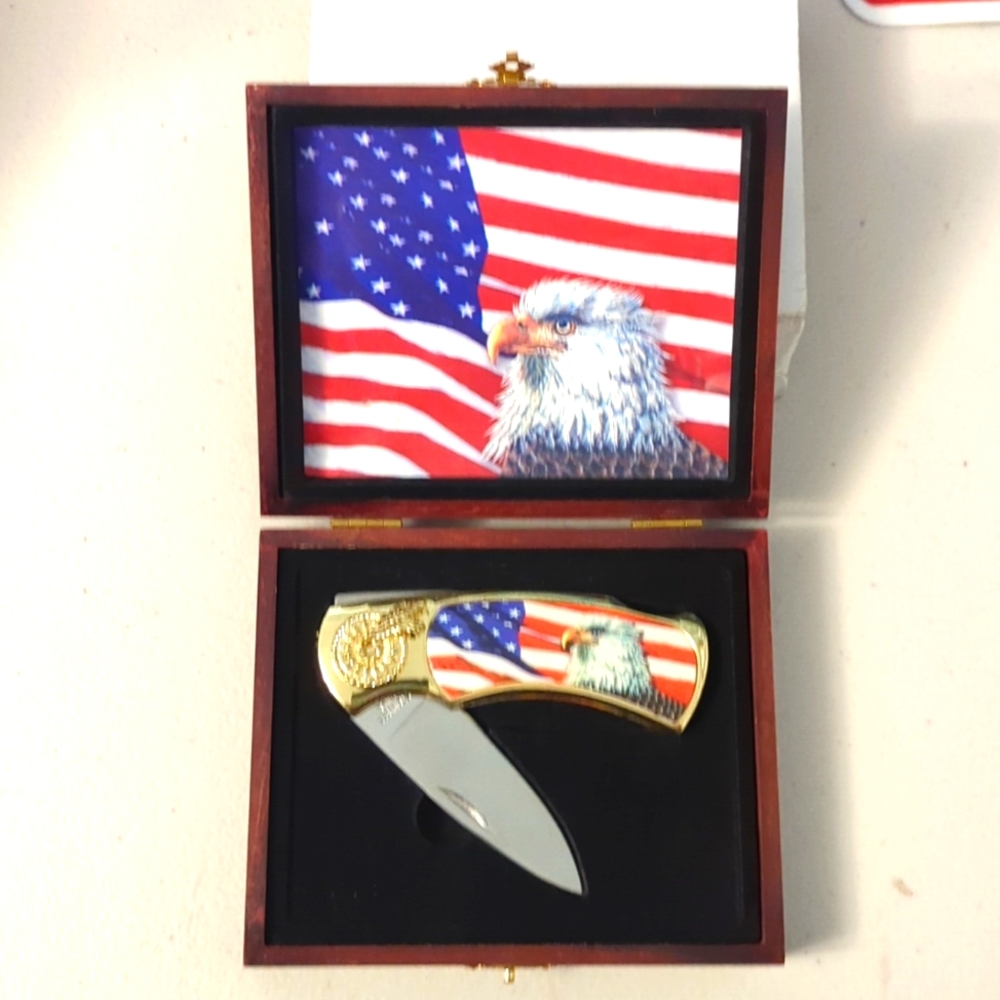 Eagle knife with storage box